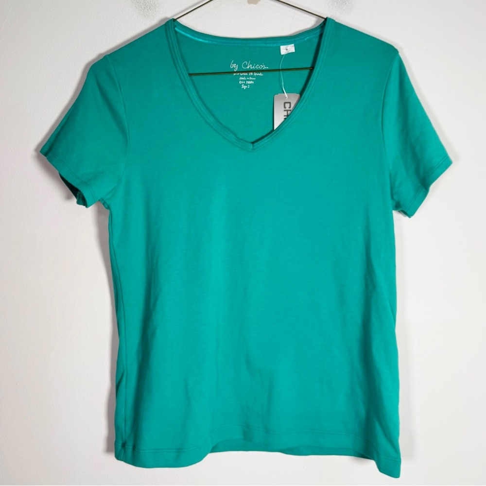 Chico's Women’s NWT Size 2 (Large) Cotton Blend Short Sleeve V-Neck Tee